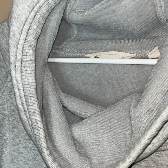 Athleta terricloth like interior heather grey cowl neck / hoodie size small - Picture 3 of 11